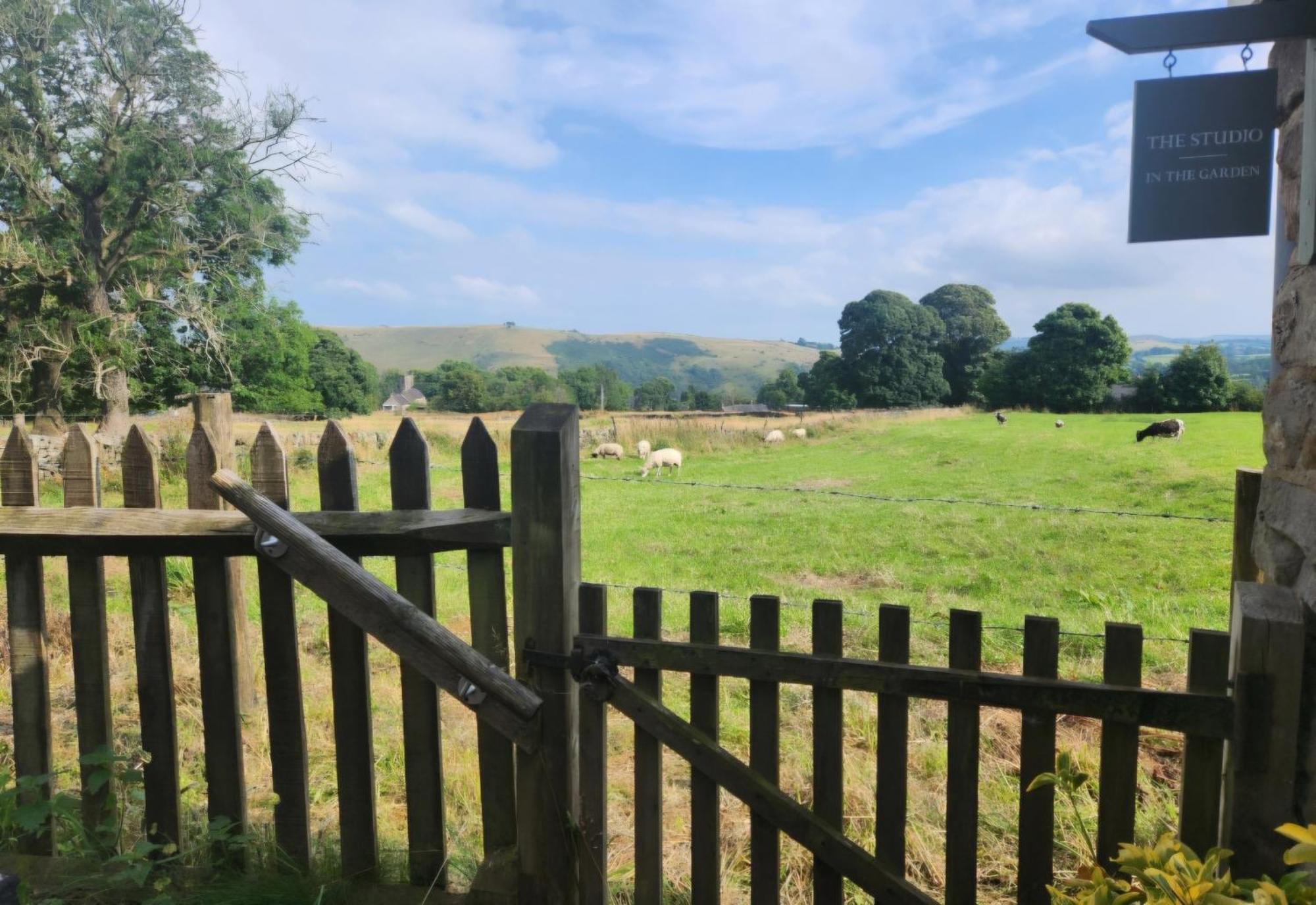 Hill End Cottages Warslow エクステリア 写真