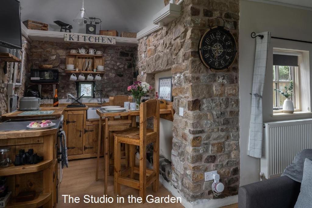 Hill End Cottages Warslow エクステリア 写真