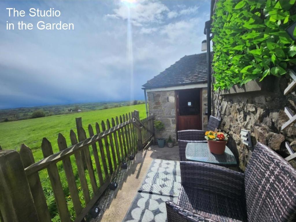 Hill End Cottages Warslow エクステリア 写真